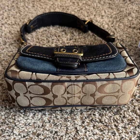 Coach Tan and Blue Buckle Shoulder Bag - Picture 3 of 8